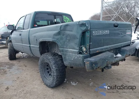 2001 Dodge Ram 1500 St z USA, uszkodzony, nr VIN 3B7HF13Z81G202230